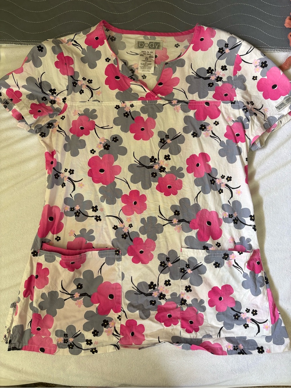 Womens Floral Scrub Top - Pink & Gray